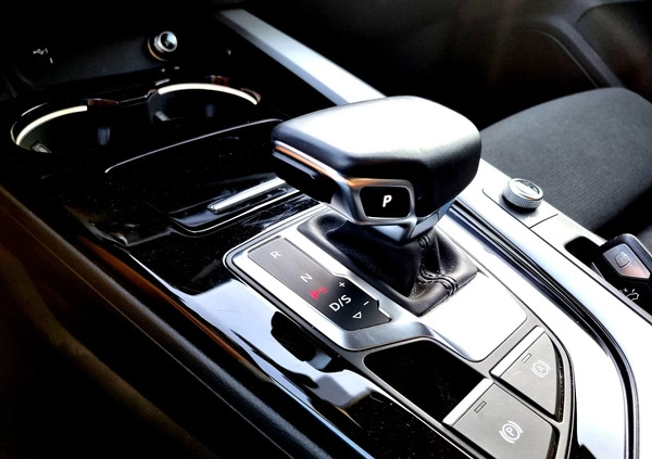 Audi A4 cena 97900 przebieg: 160000, rok produkcji 2020 z Podkowa Leśna małe 379